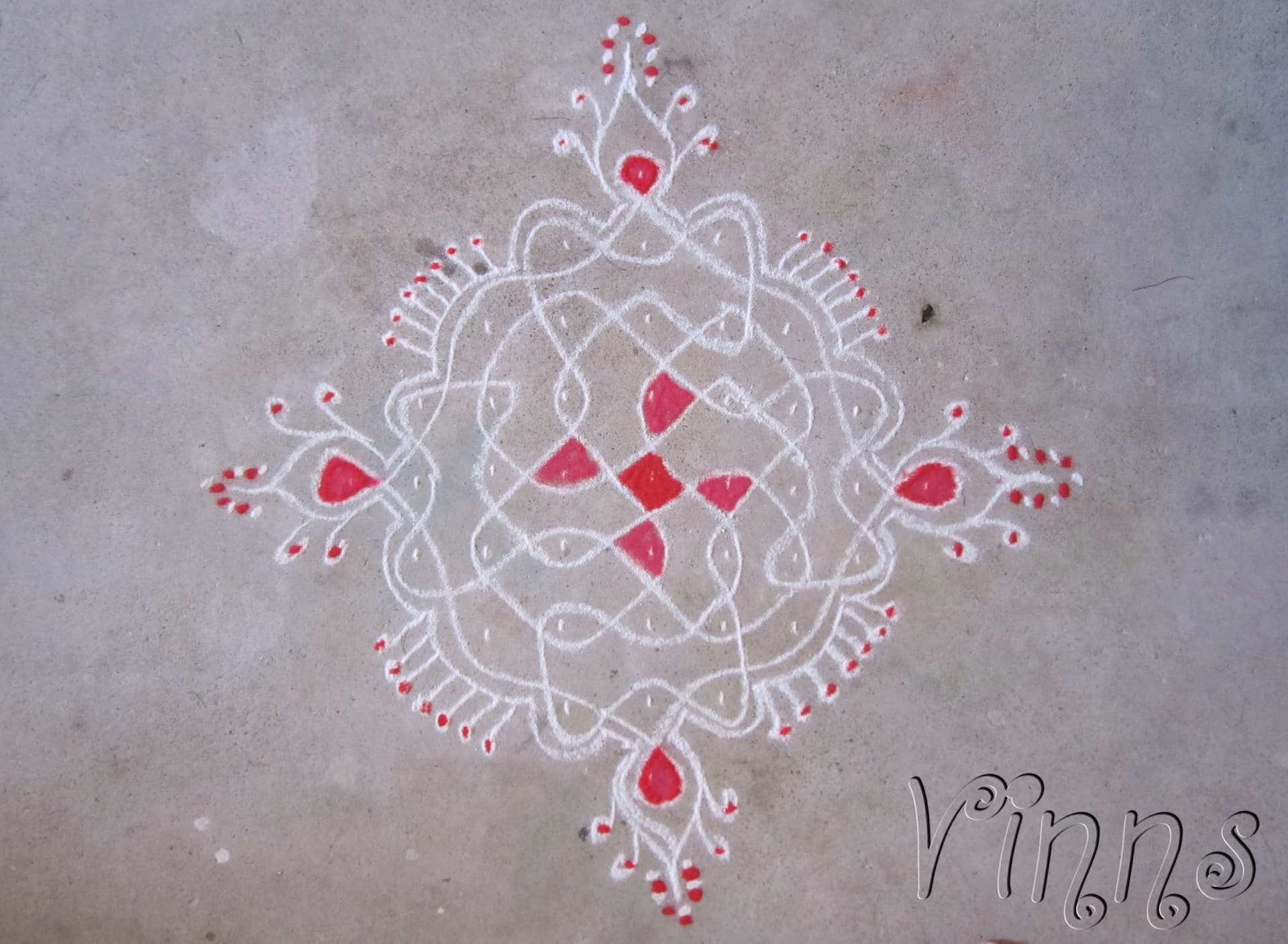 9 Dots Sikku Kolam || Simple Mellika Muggulu || Small Rangoli