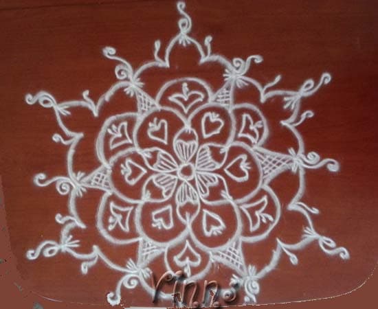 Freehand Hearts Kolam