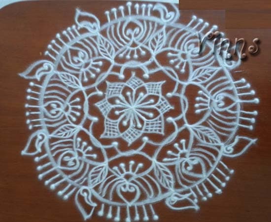 Freehand Rangoli Kolam