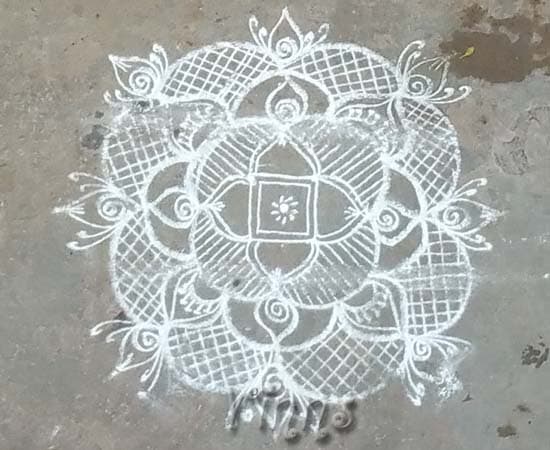 Freehand kolam