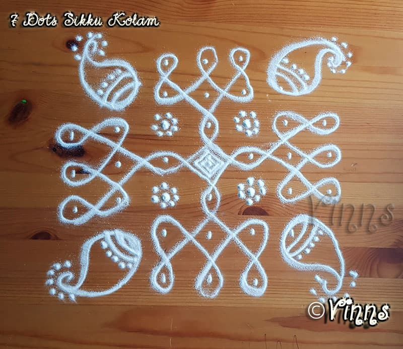 7 dots sikku kolam with Paisleys