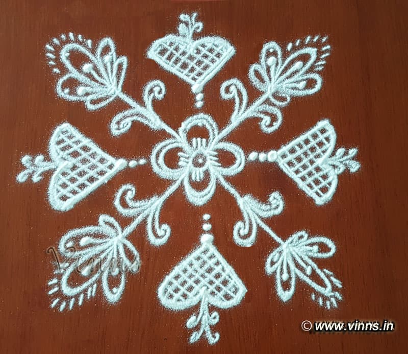 7 Dots Flower Kolam || Chukkala Pushpam Muggulu || 7x7 Small Rangoli
