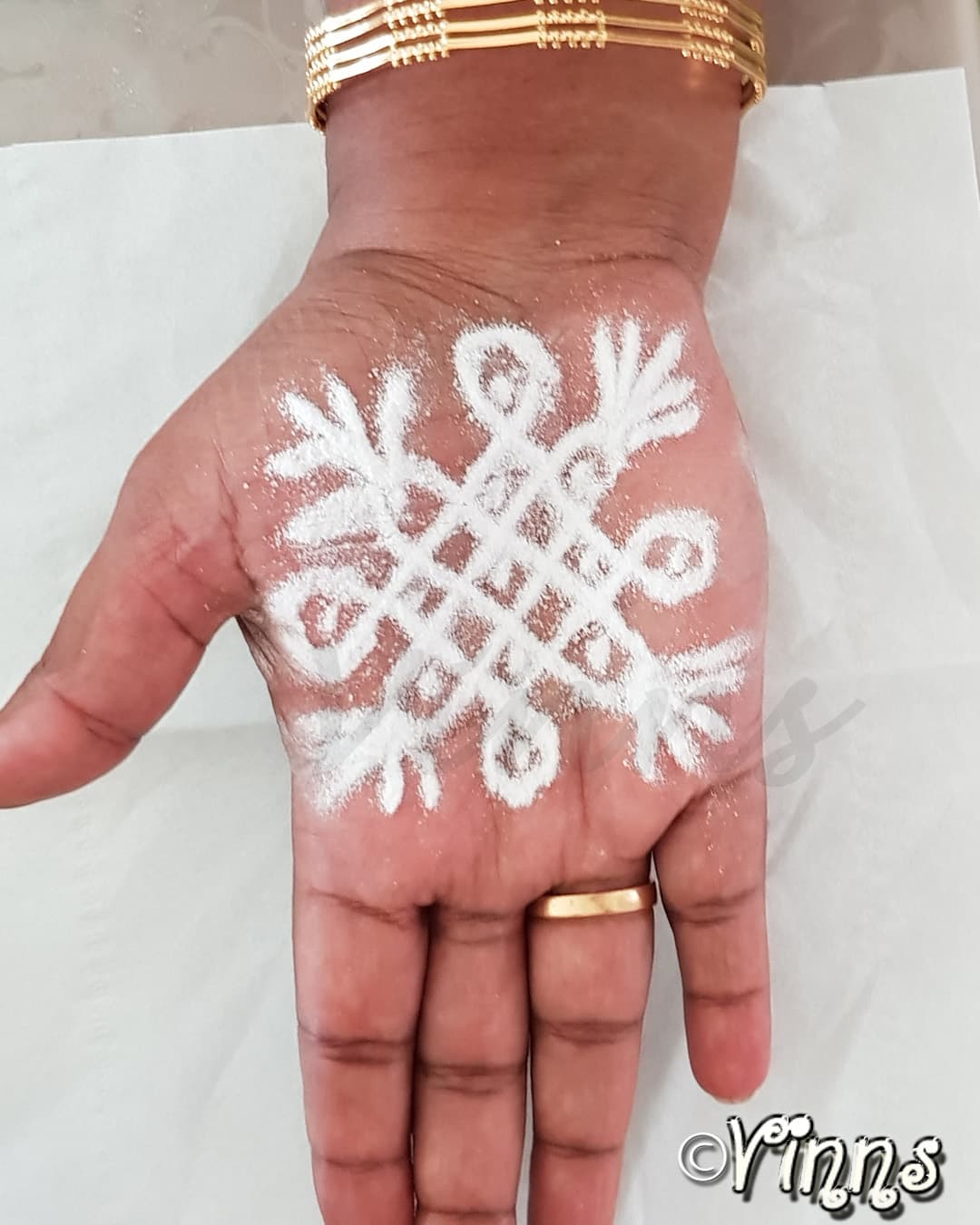 A friendship band || Mehandi Kolam