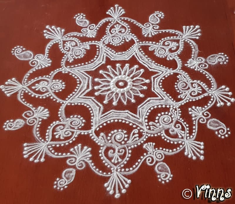 Simple Freehand Kolam || புள்ளியில்லாத வெள்ளை கோலம் || Muggulu