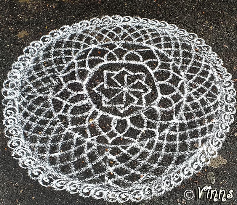 Simple and easy freehand kolam