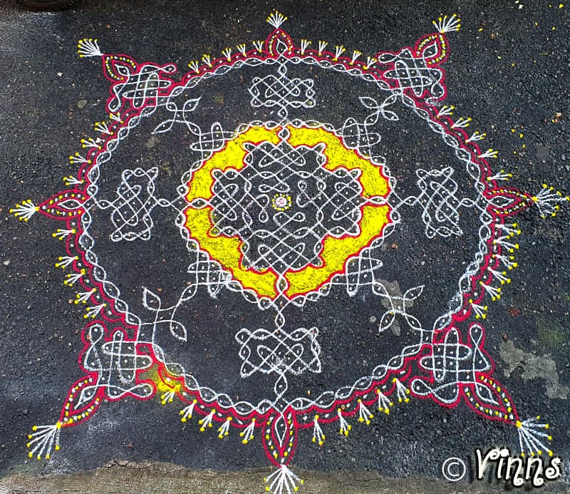 11 Dots sikku Kolam || Margazhi Kolam