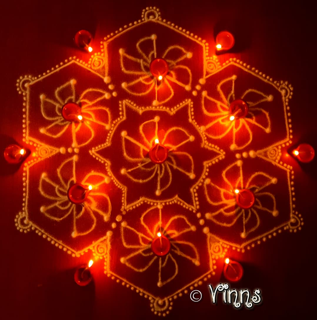 15-8 Interlaced Dots Kolam || Karthigai Kolam || Pinwheel kolam