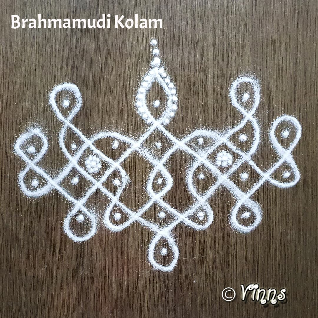 5 Dots Sikku Kolam Brahmamudi kolam Eternal Knot Tippudu