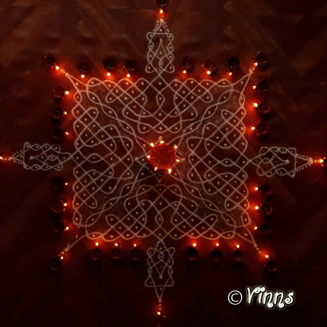 Karthigai Deepam Kolam || 11 dots Sikku Kolam