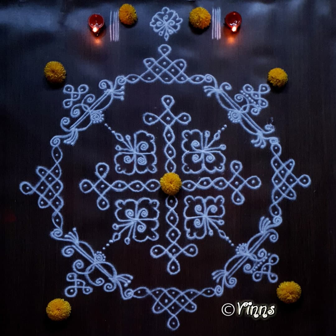Margazhi Day 2 || 11 dots Sikku kolam || Flower Muggulu