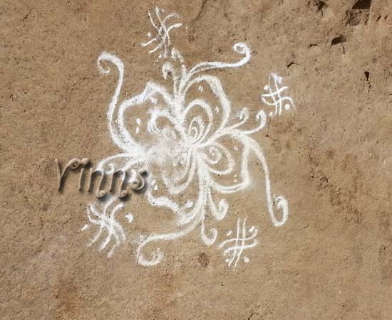 Freehand flower kolam
